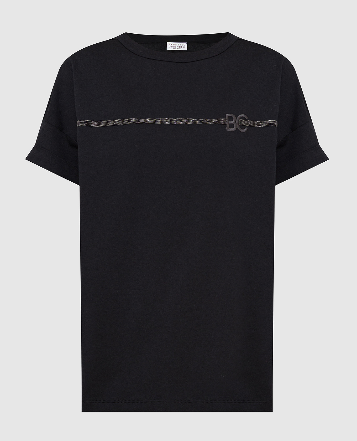 Черная футболка с цепочками и монограммой