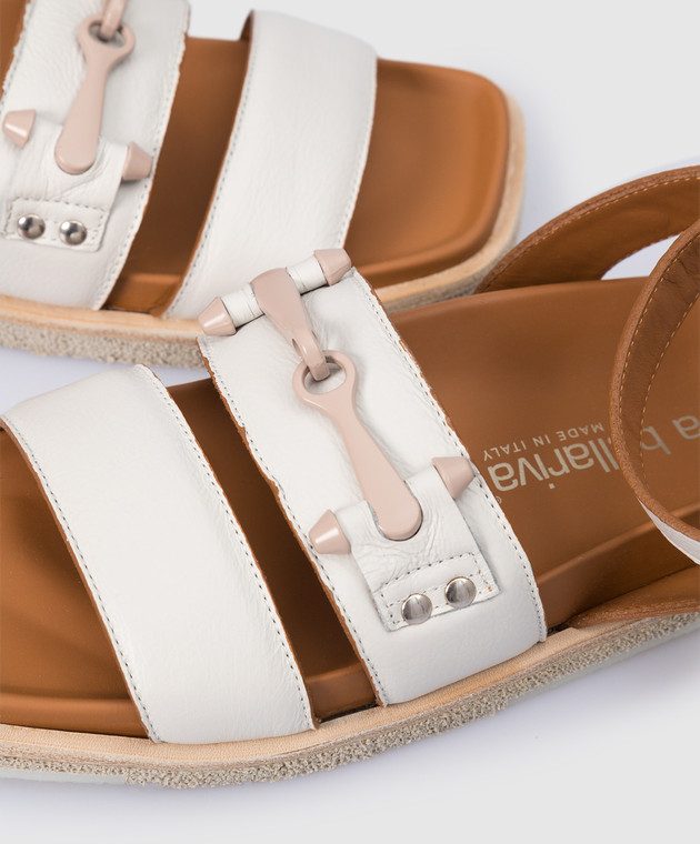 Laura Bellariva Шкіряні білі сандалі з металевим декором P784511 зображення 4
