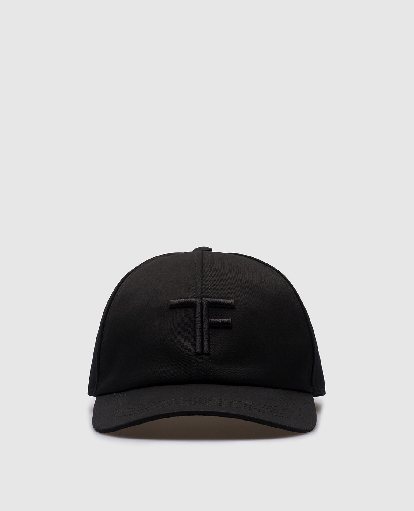 Черная кепка с вышивкой логотипа монограммы