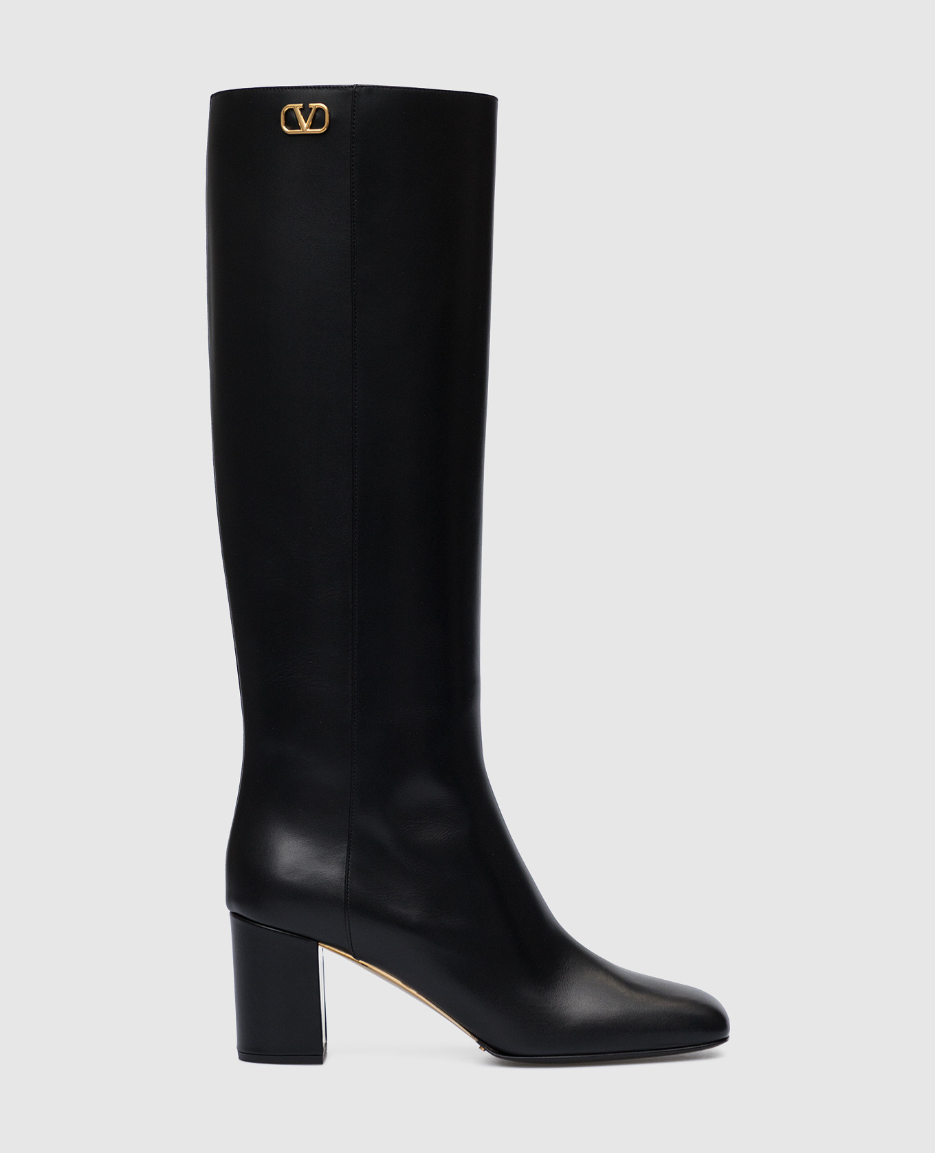 Black leather boots with metal VLogo Signature