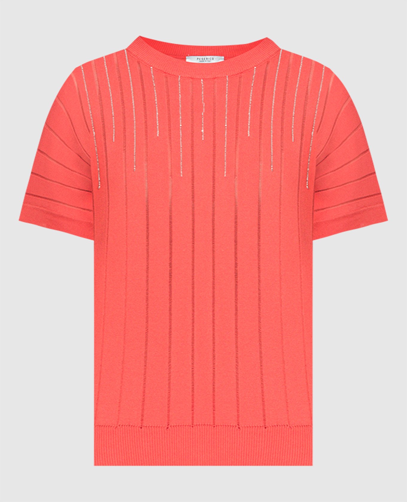 Red t-shirt with monil chain