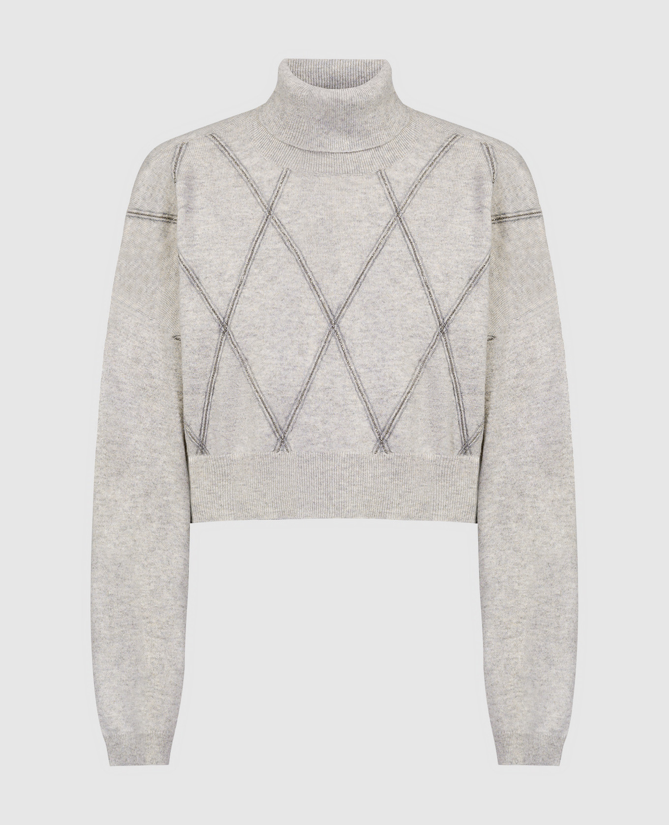 Gray sweater in a geometric pattern with a monil chain made of ekolatuny