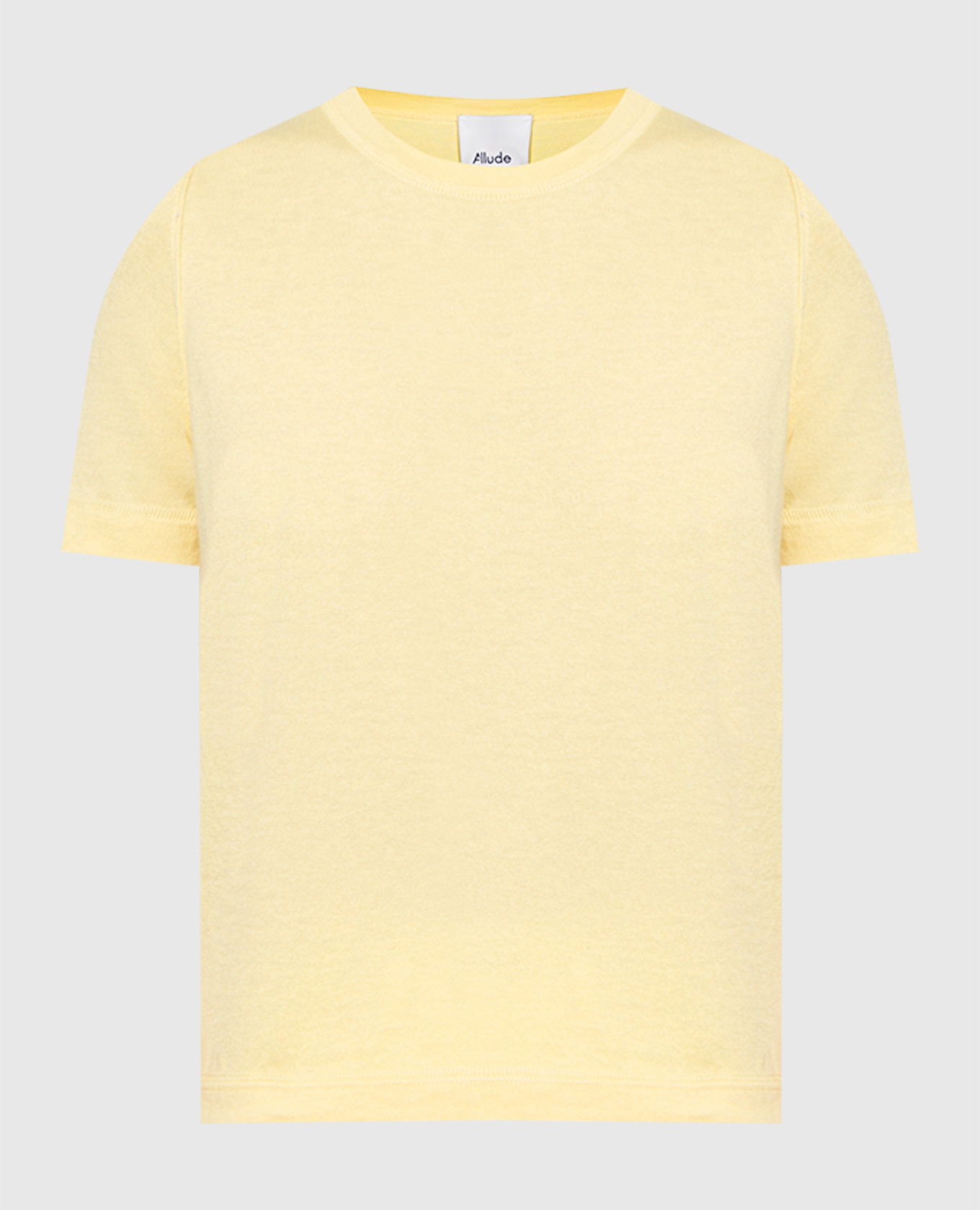 Желтая футболка