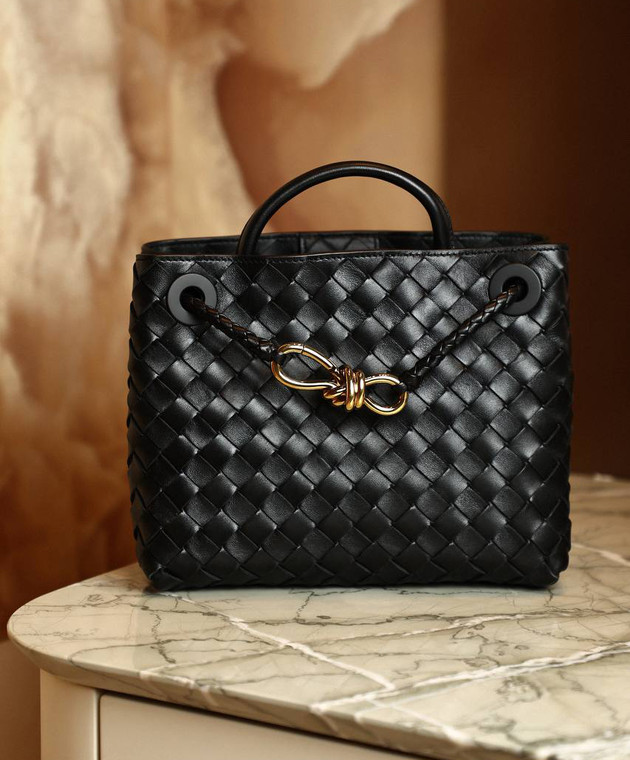 Bottega Veneta Черный кожаный тоут Andiamo с плетением 766014VCPP1 изображение 5