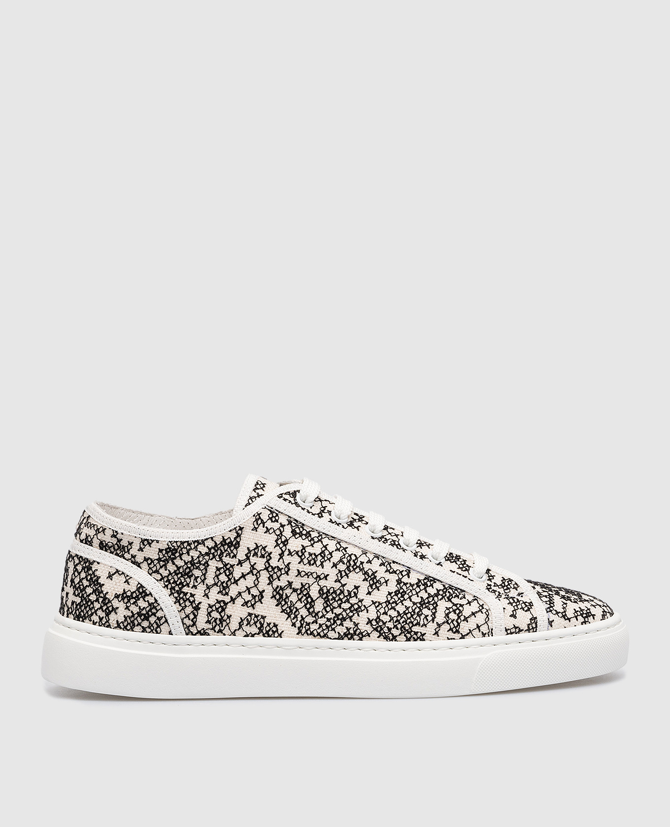 Beige sneakers with a pattern