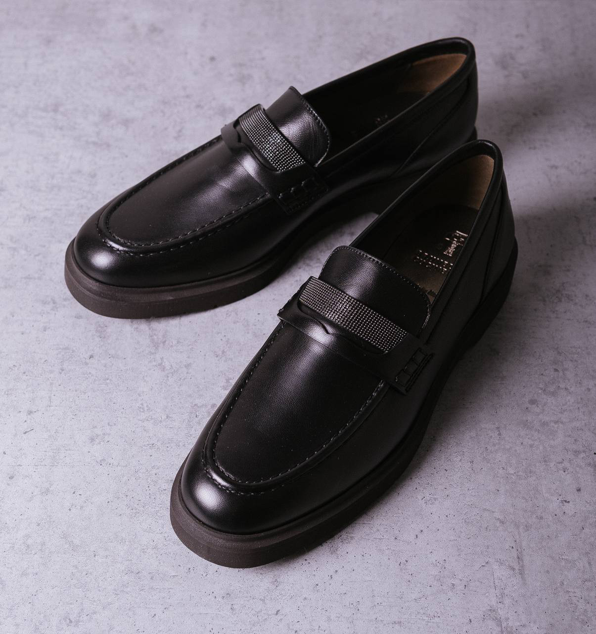 Brunello Cucinelli Черные кожаные лоферы с цепочкой мониль MZNAG2370P изображение 6