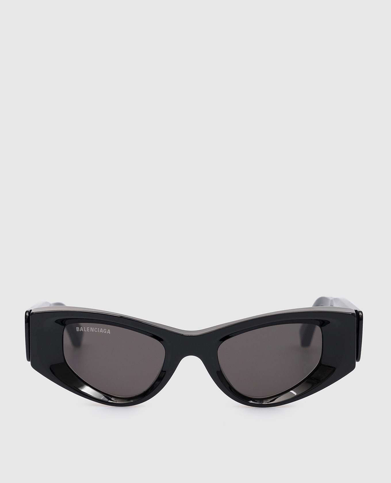SWIFT black sunglasses