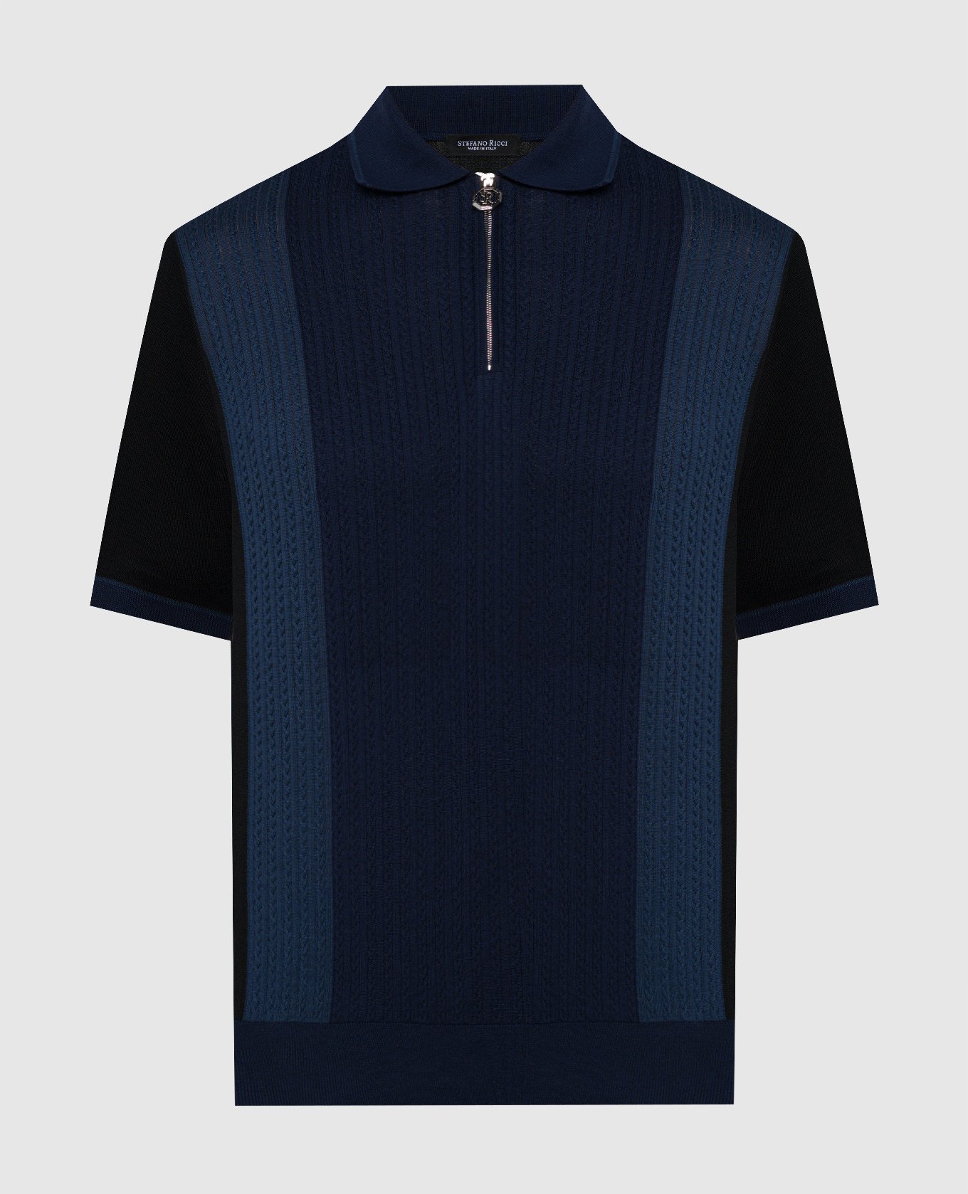 Polo with silk with a textured pattern