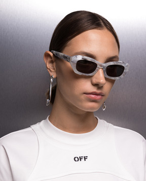 Off-White Серые солнцезащитные очки Venezia с мраморным узором OERI092F23PLA001