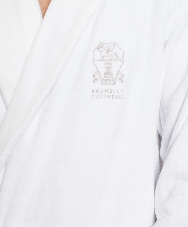Brunello Cucinelli White robe with logo embroidery MLB925050P image 5