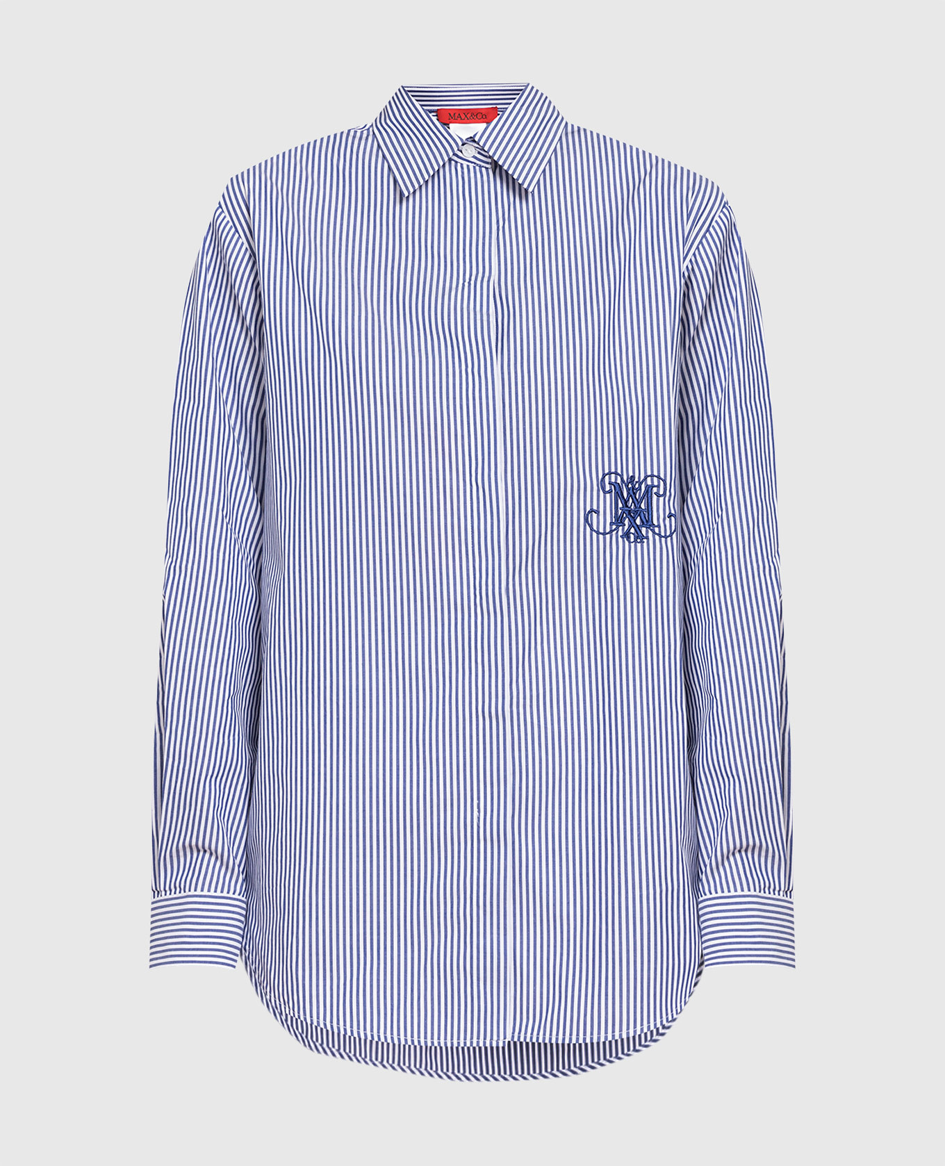 Синяя рубашка в полоску с вышитым логотипом