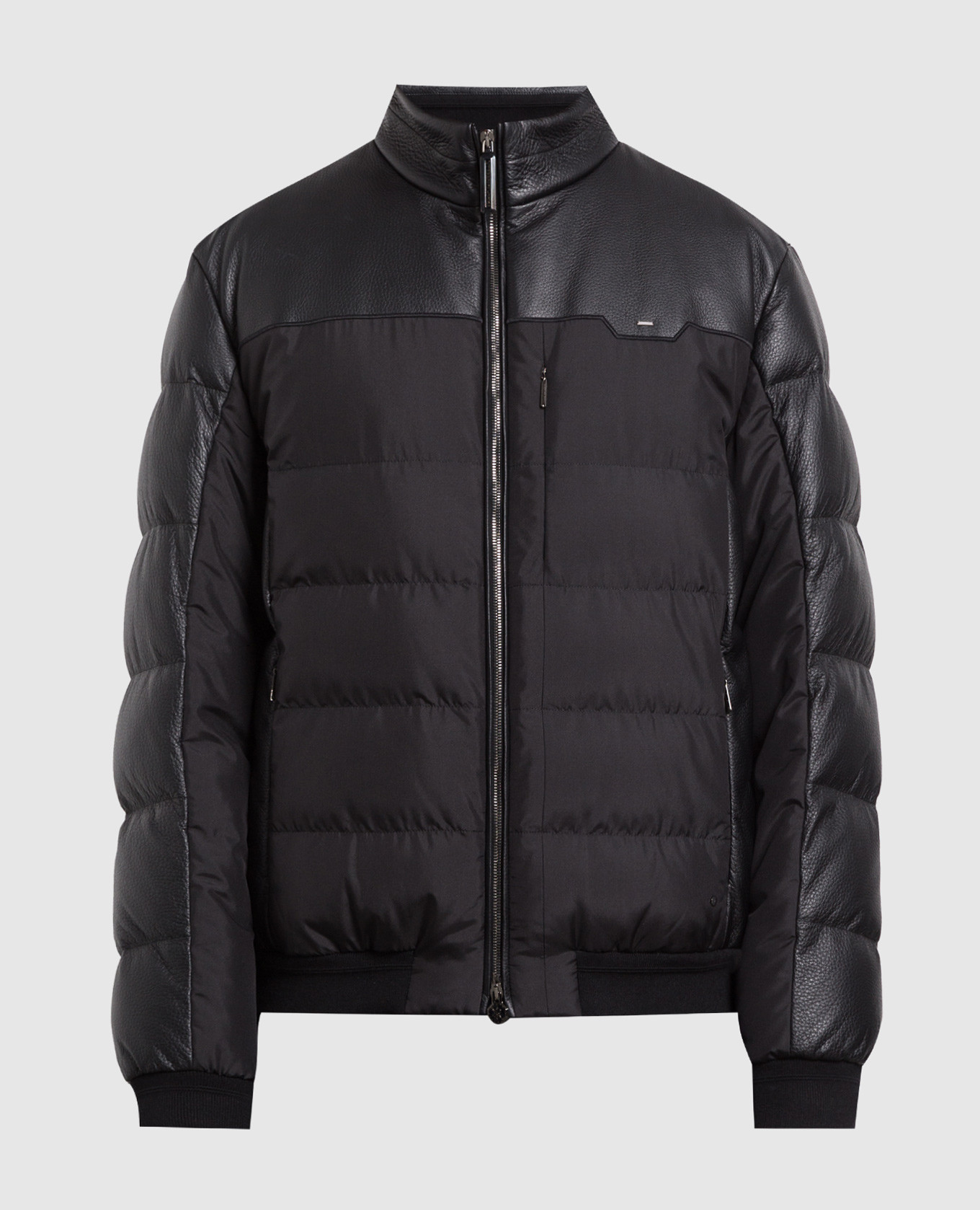 

Черный пуховик со вставками из кожи оленя, Пуховики