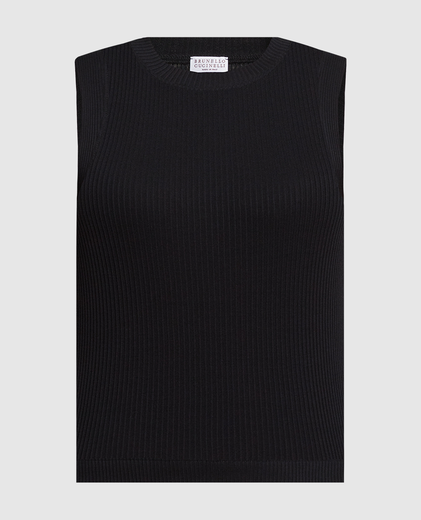Black ribbed top with monil chain
