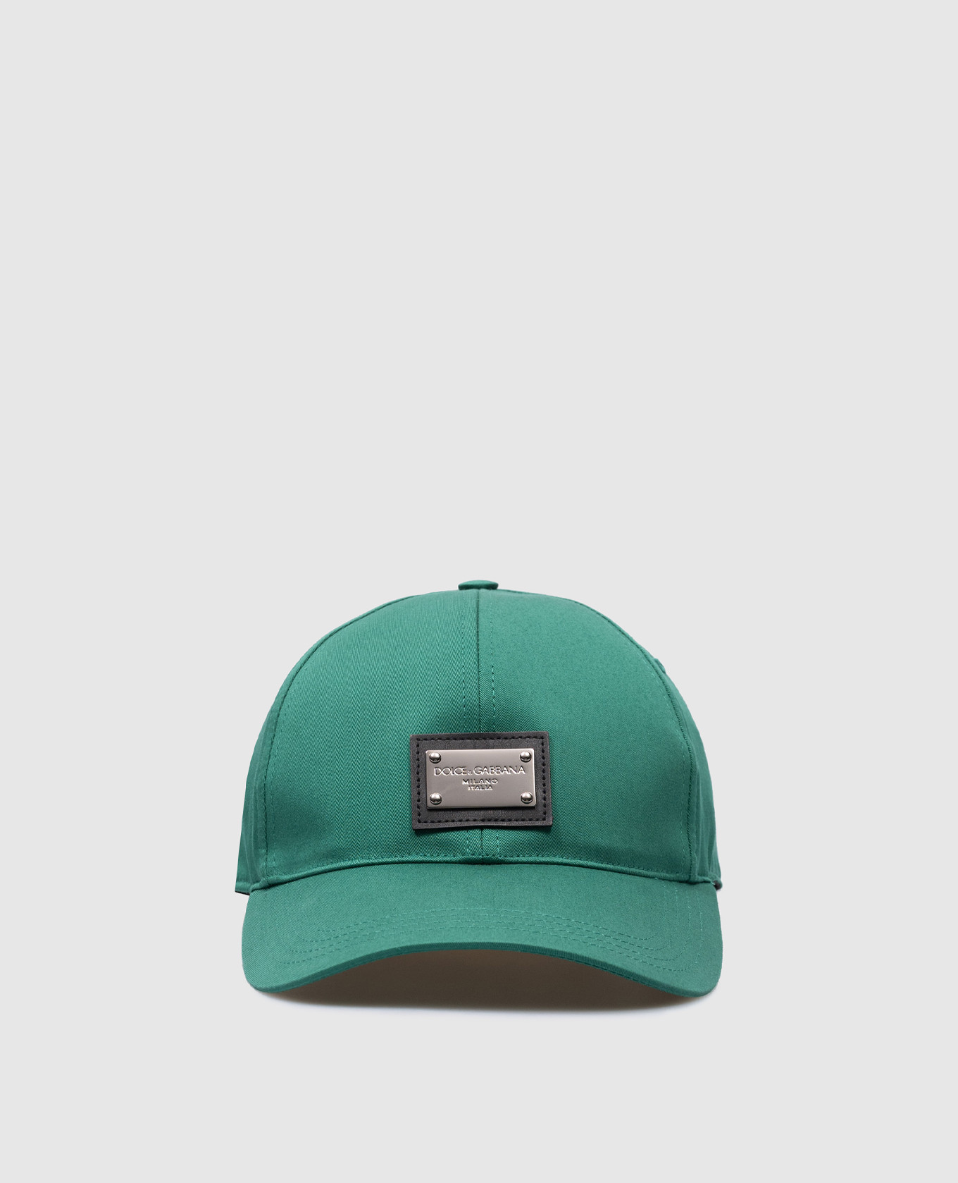 Зеленая кепка с логотипом патча