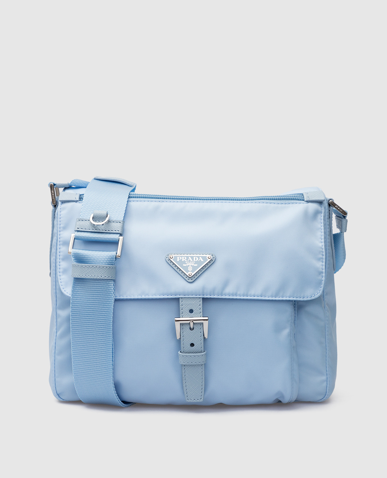 Голубая сумка с логотипом
