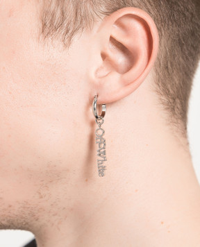 Off-White Срібляста моносережка з логотипом OMOD062S23MET001