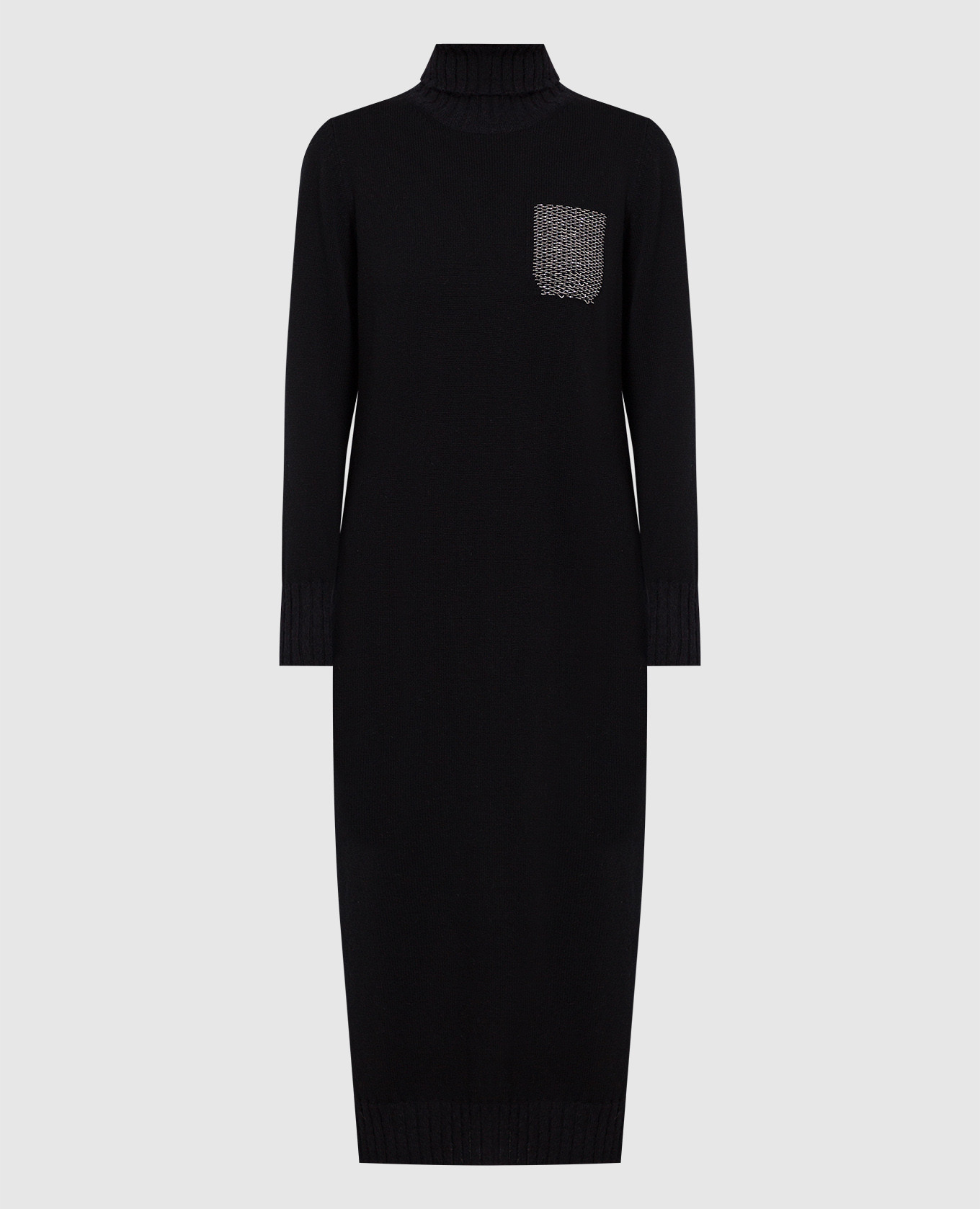 Черное платье-свитер с цепочкой монилью