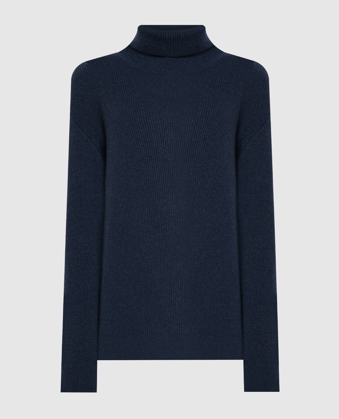 Blue ribbed cashmere turtleneck with monil chain