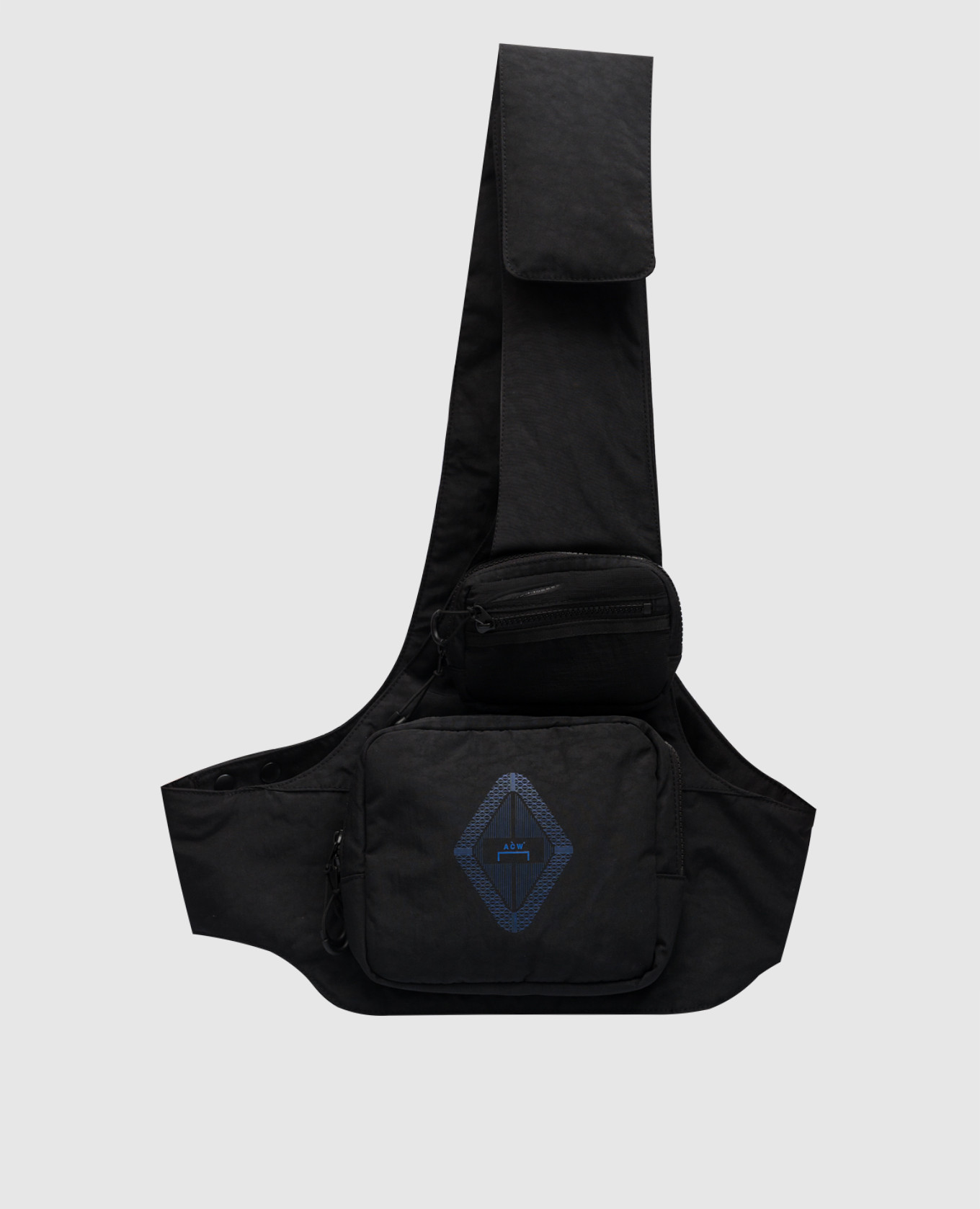 Черная сумка слинг с логотипом