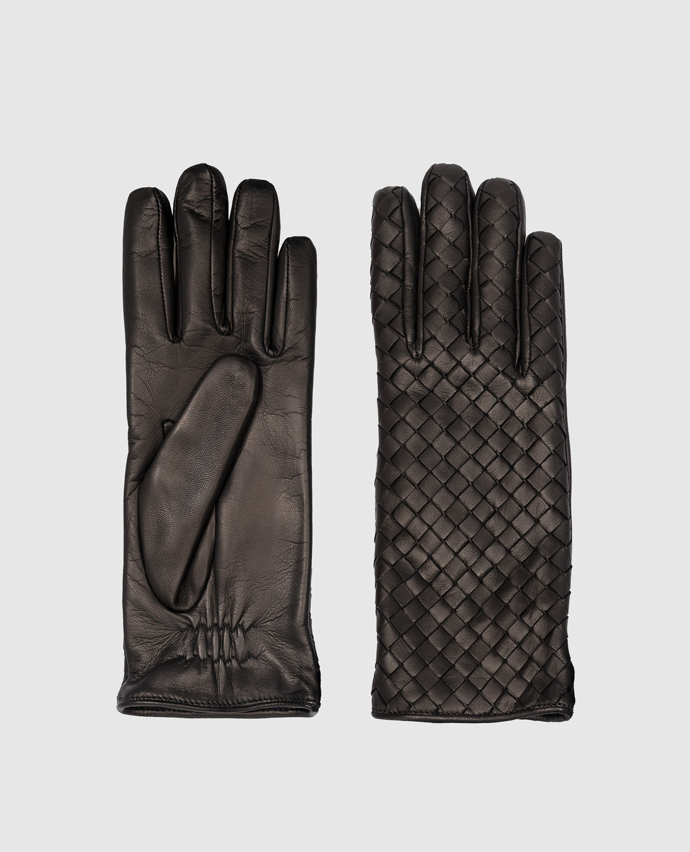 Черные кожаные перчатки с плетением