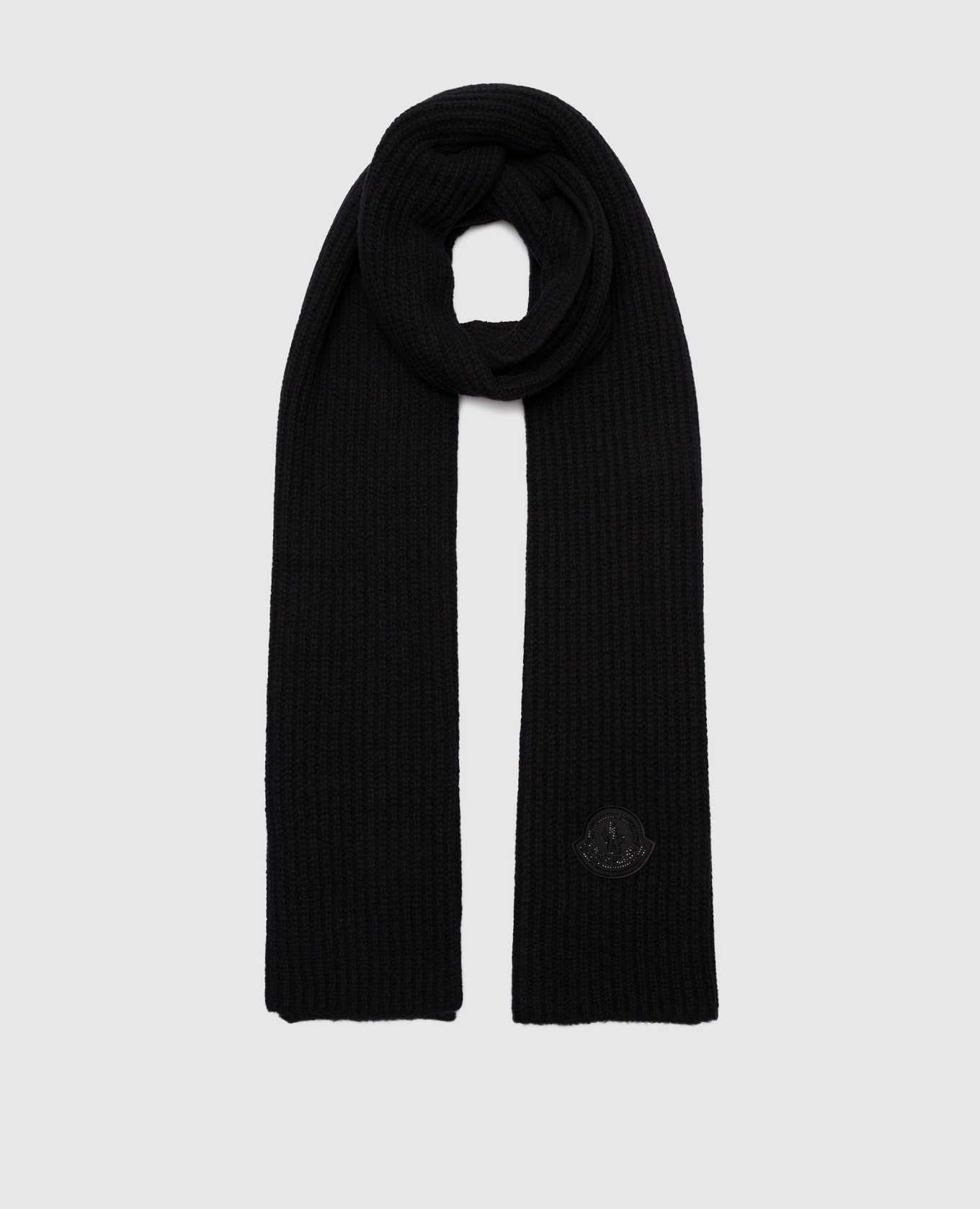 Черный шарф с логотипом