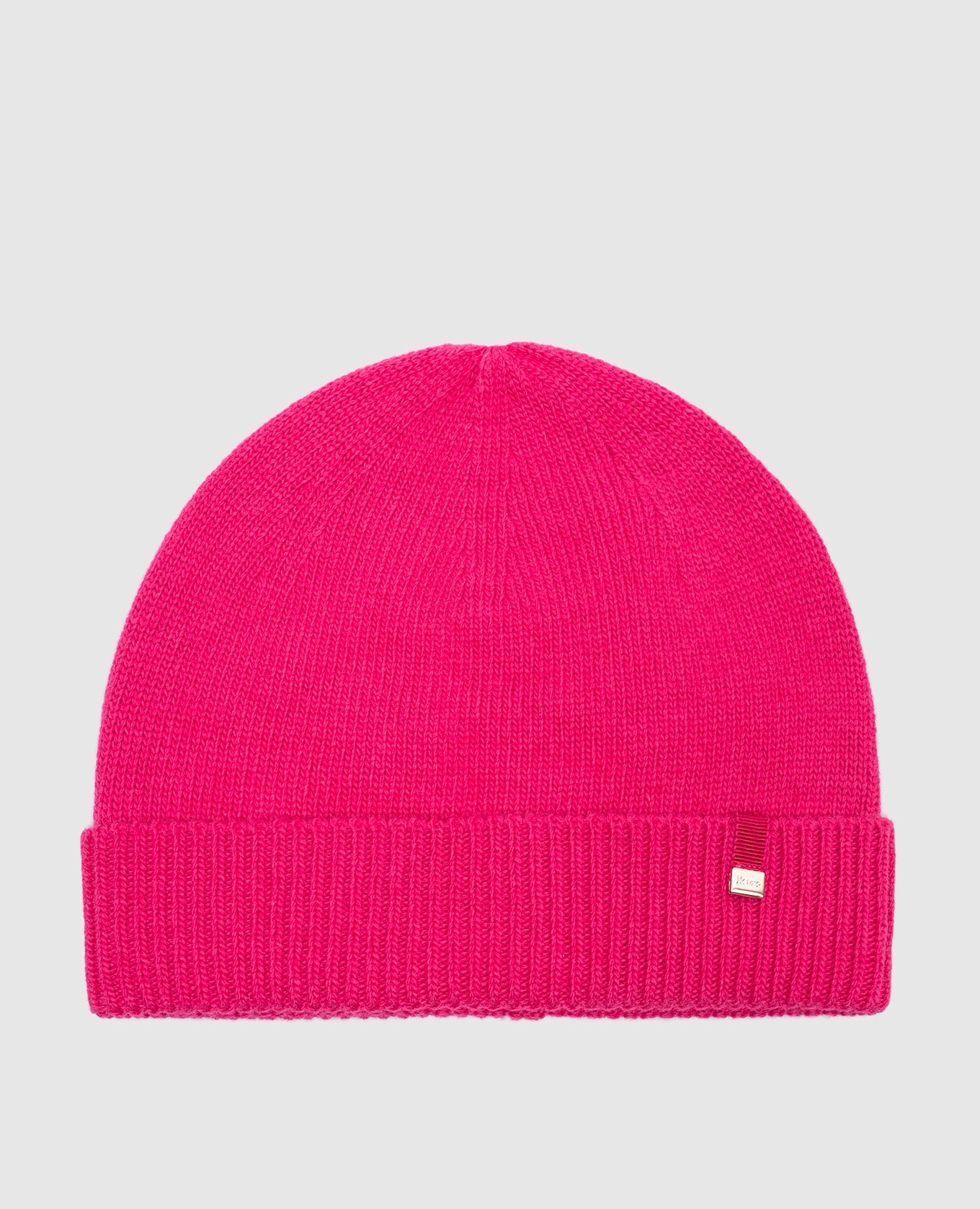 Розовая шапка из шерсти с логотипом