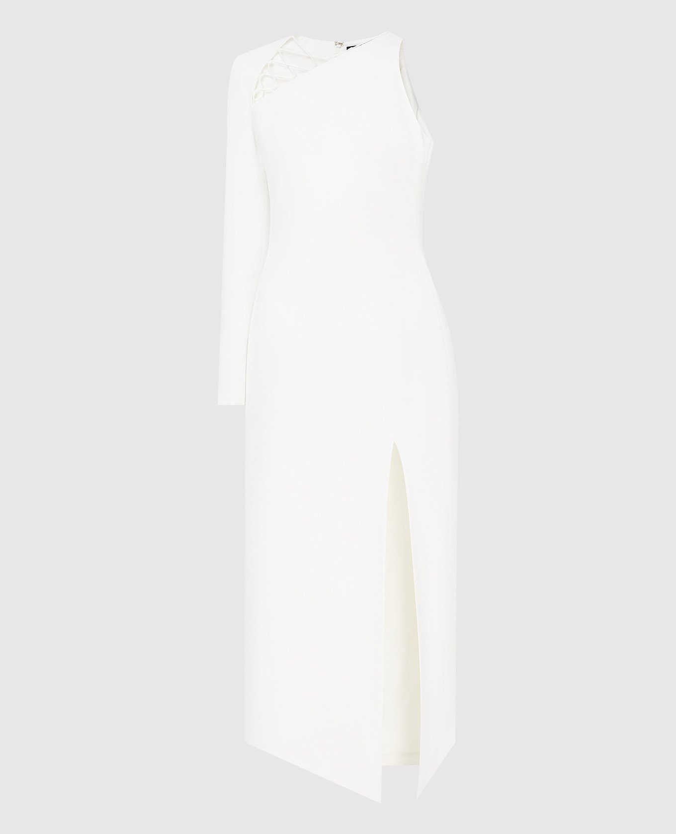 Платье молочного цвета с разрезом и асимметрией