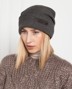 Brunello Cucinelli Сіра шапка з кашеміру з ланцюжком моніль M12189549