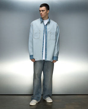 Vetements Блакитна джинсова сорочка UE64SH500Nm