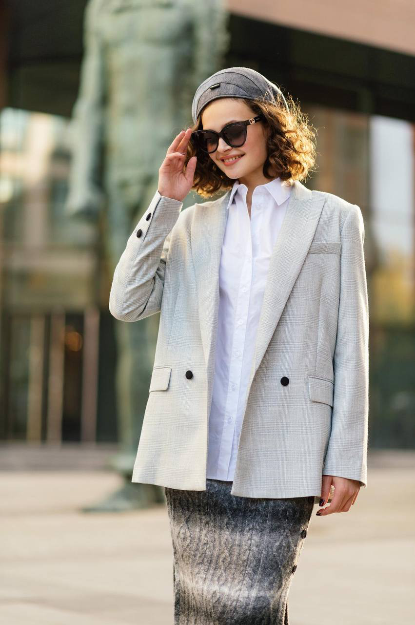 

двубортный серый жакет с люрексом, Жакеты