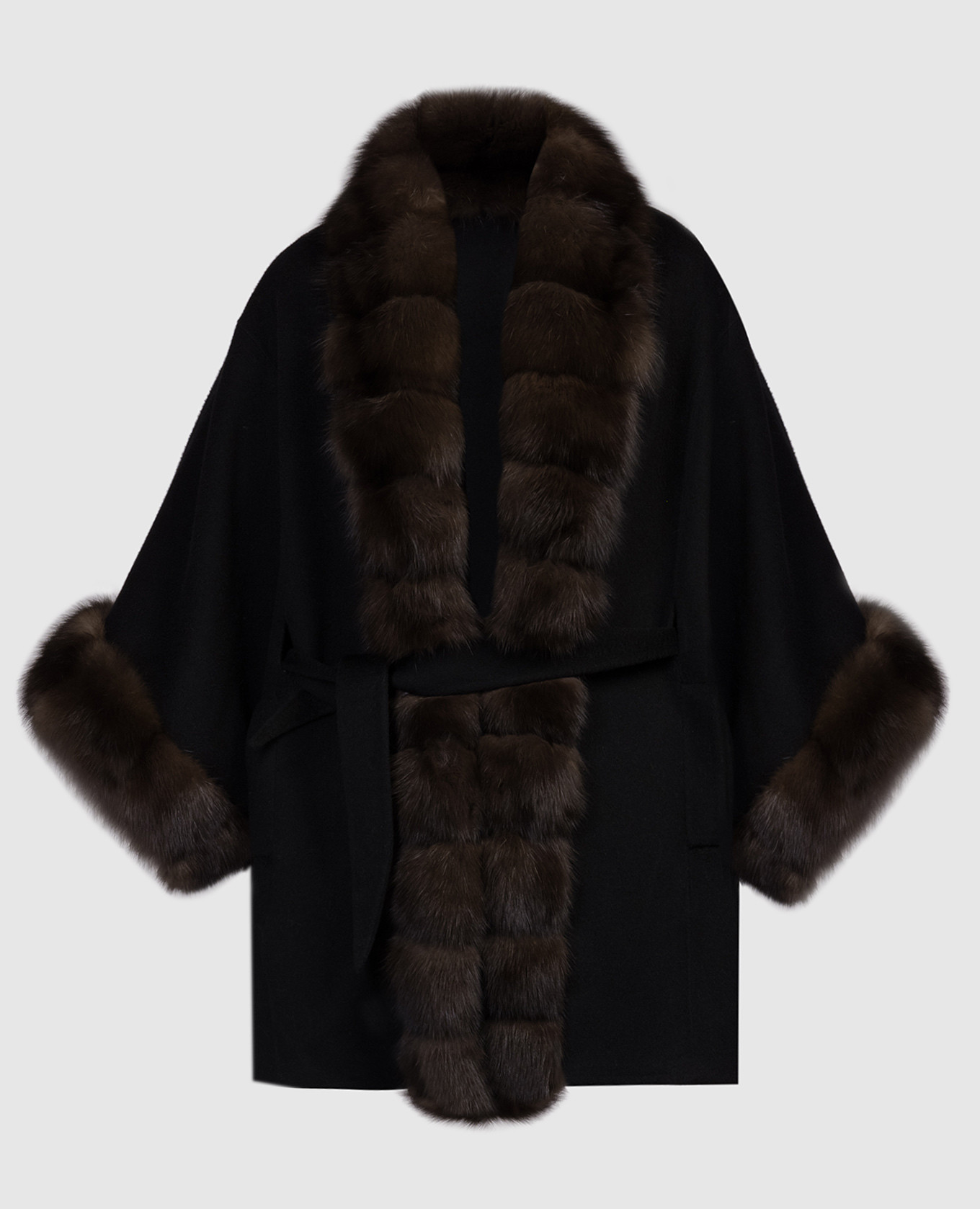 Черное пальто из кашемира с мехом соболя