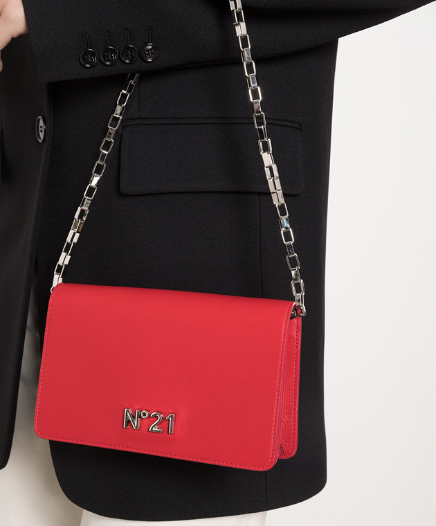 N21 Red leather messenger bag with metallic texture logo