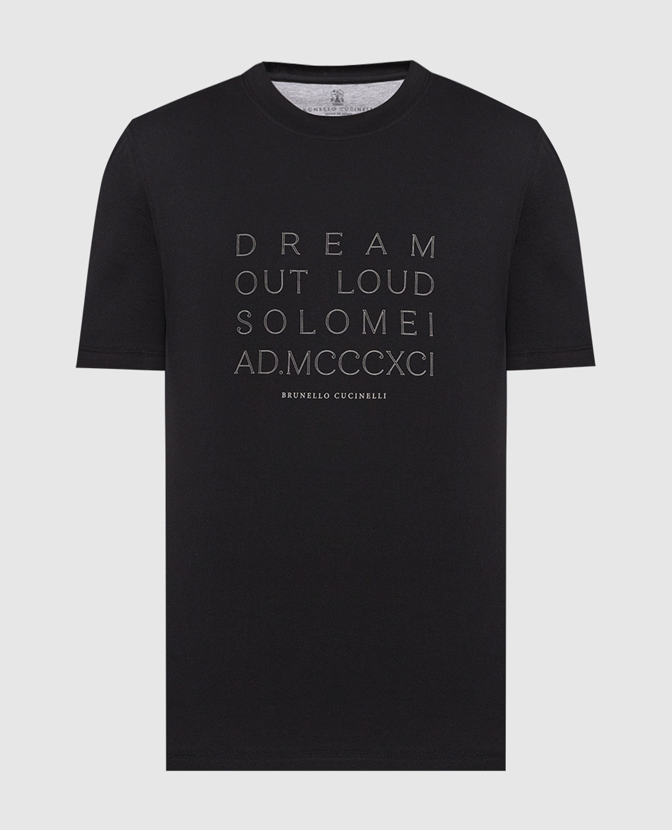 Black t-shirt with Dream out loud print