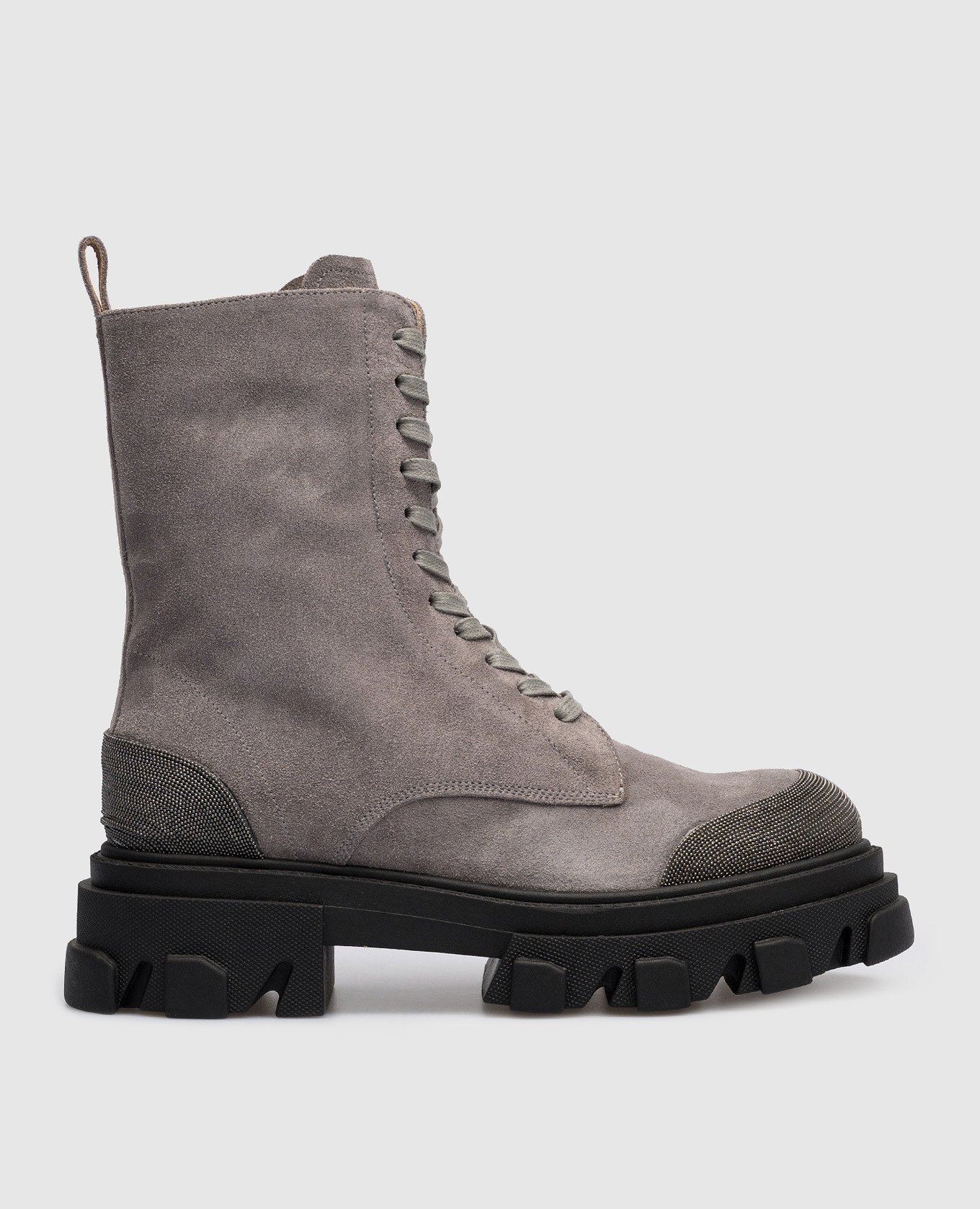 Gray suede boots with monil chain