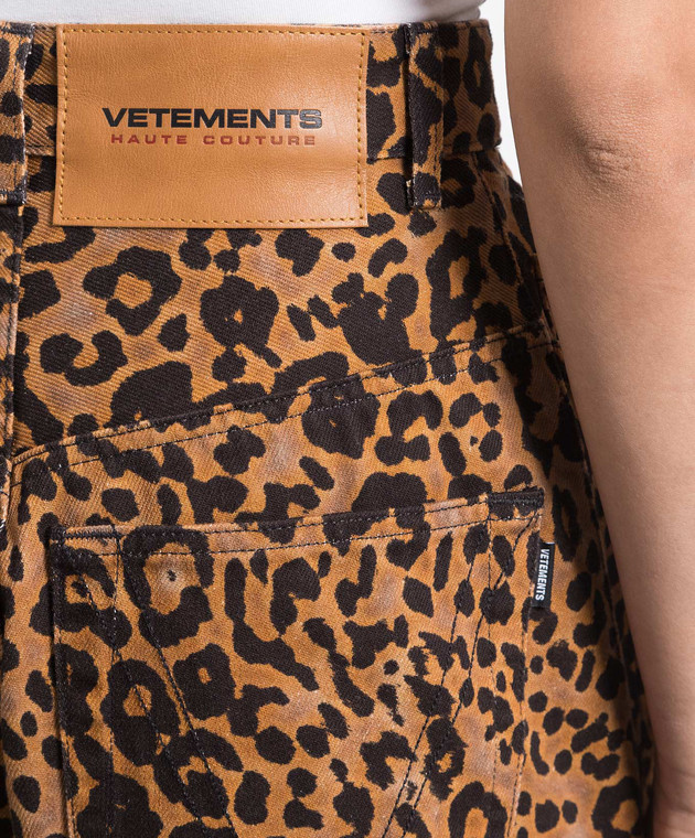 Vetements Brown jeans in a leopard print UE54PA360L image 5