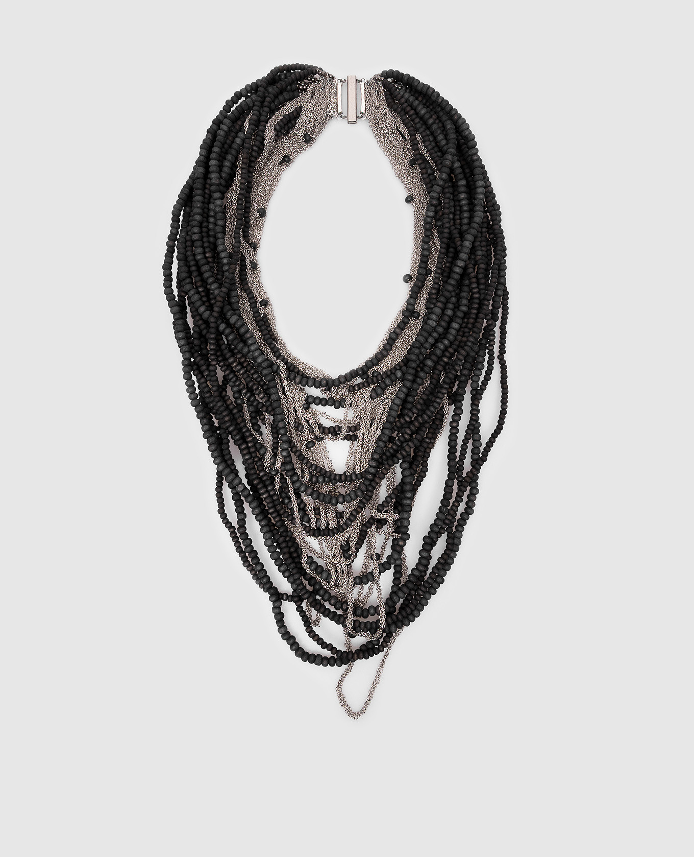 Multi-layered necklace