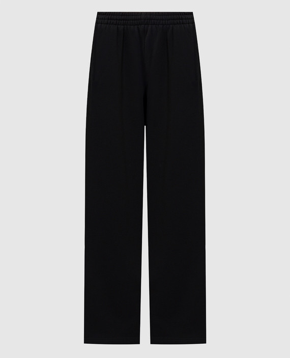 Black pants with zippers in the side seams