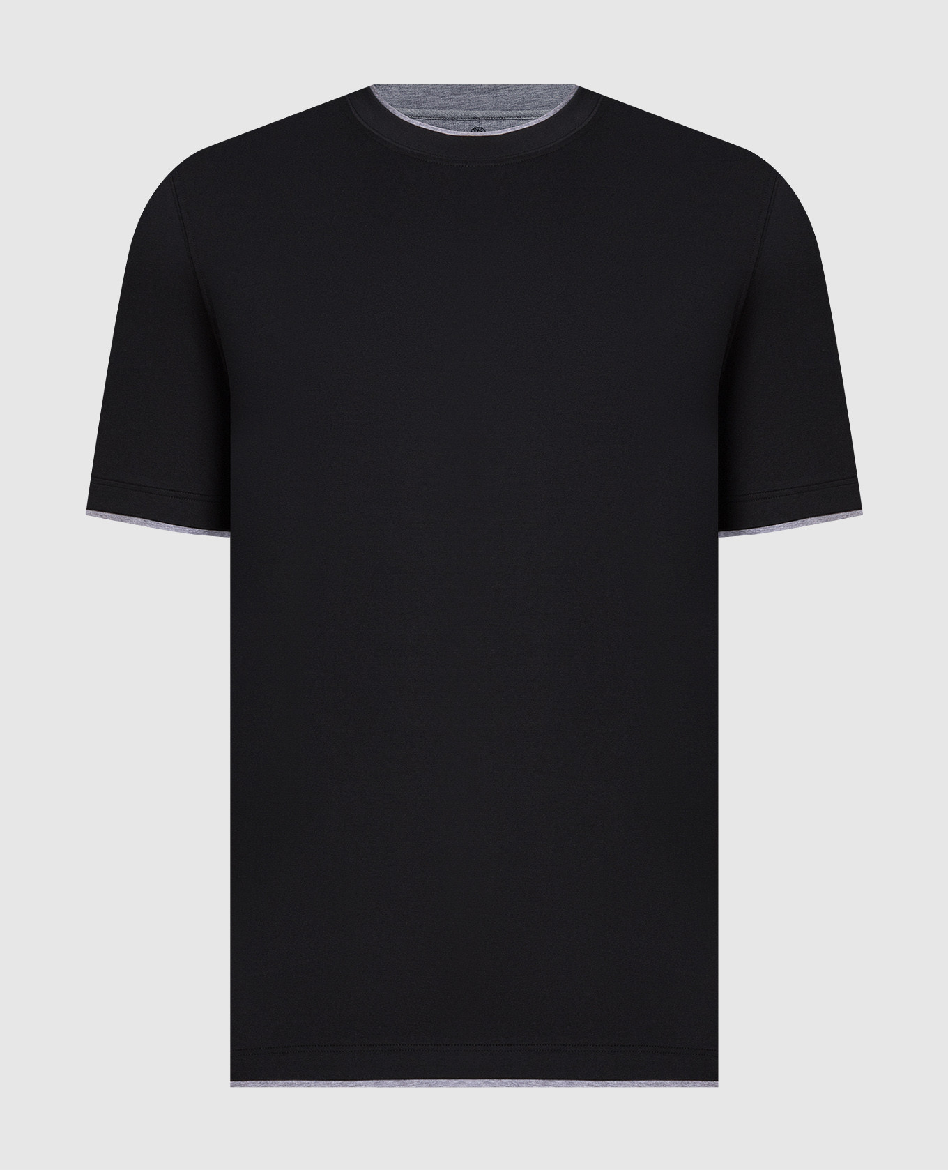 Черная футболка с эффектом наложения слоев