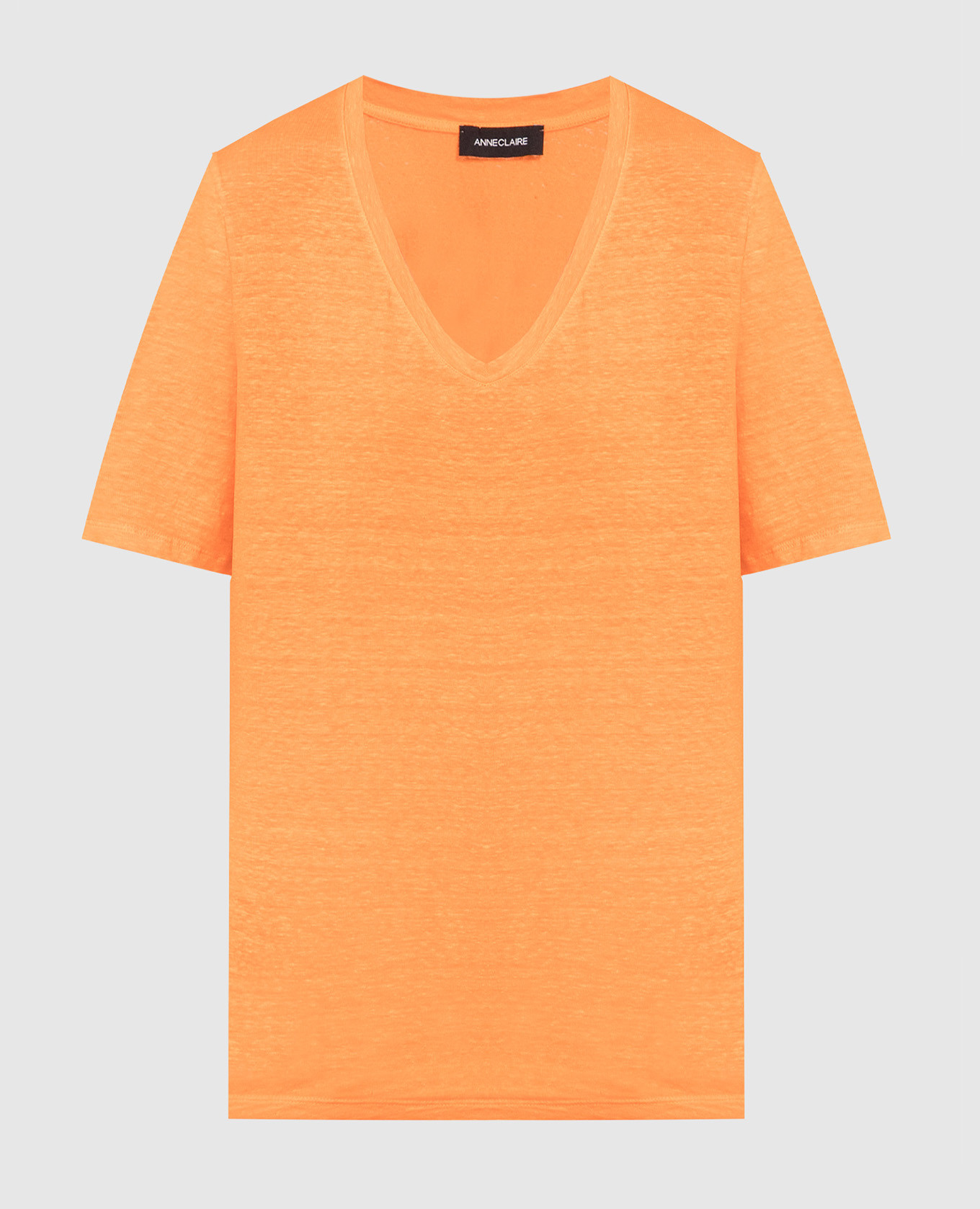 Оранжевая футболка из льна.