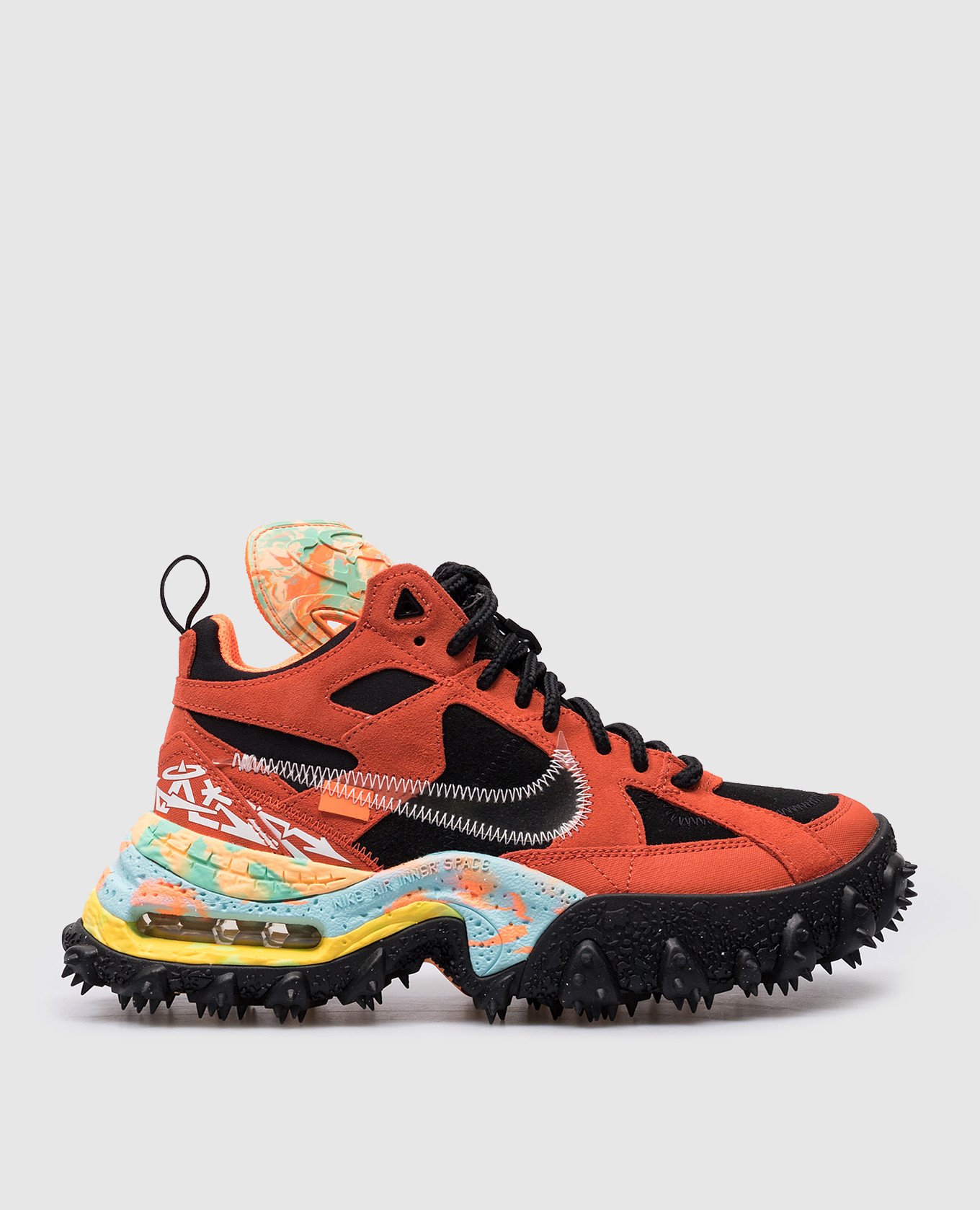 Оранжевые замшевые кроссовки Nike Terra