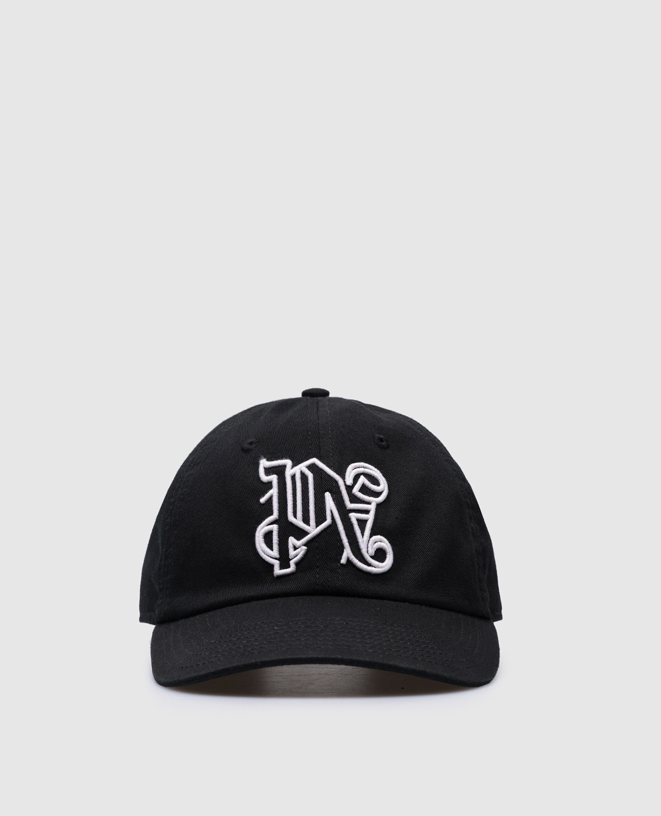 Black cap with contrasting logo embroidery