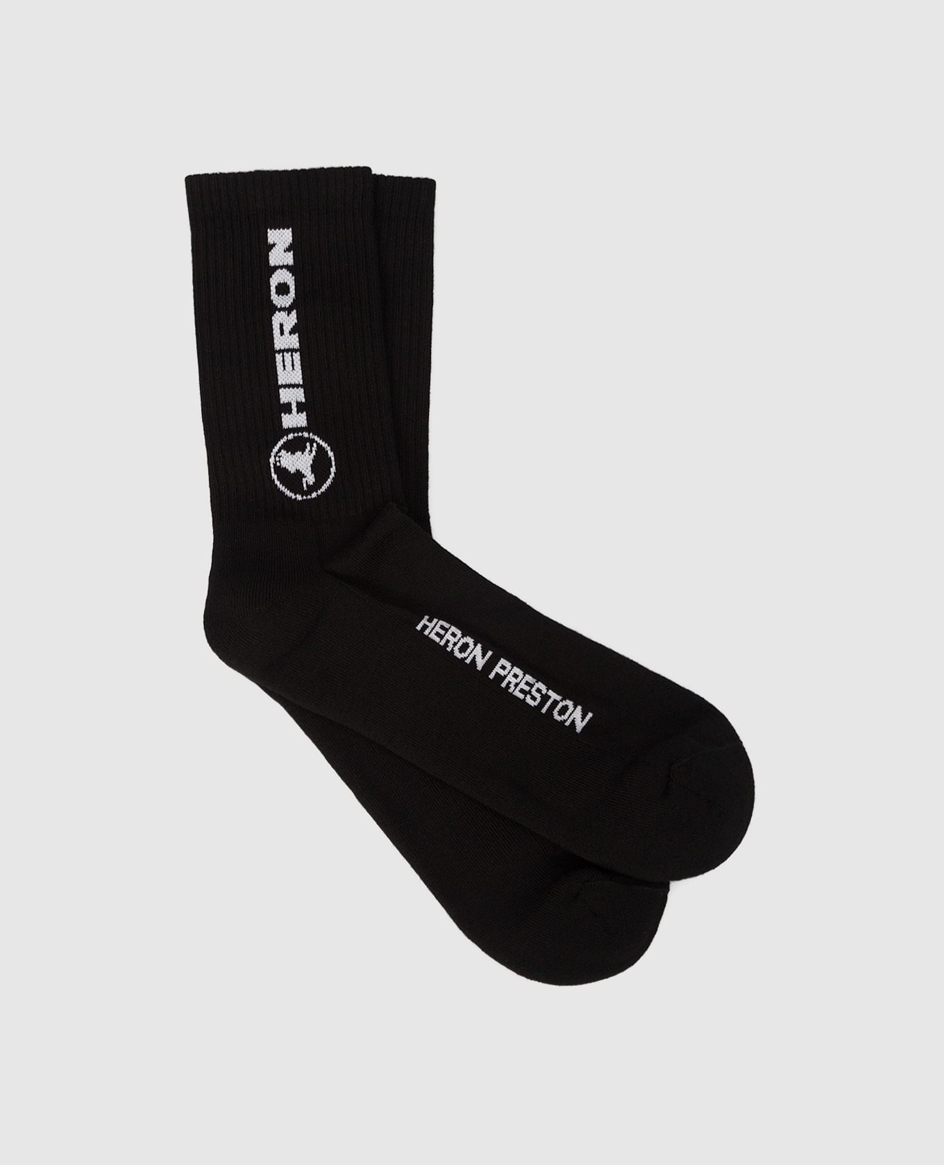 Черные носки с узором логотипа