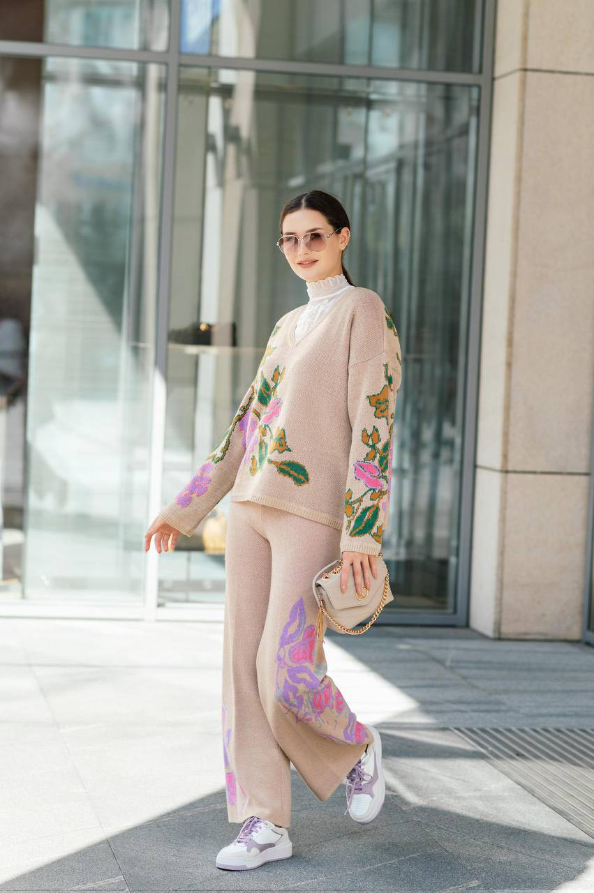 

Бежевые брюки с узором, Бежевый, Брюки клеш