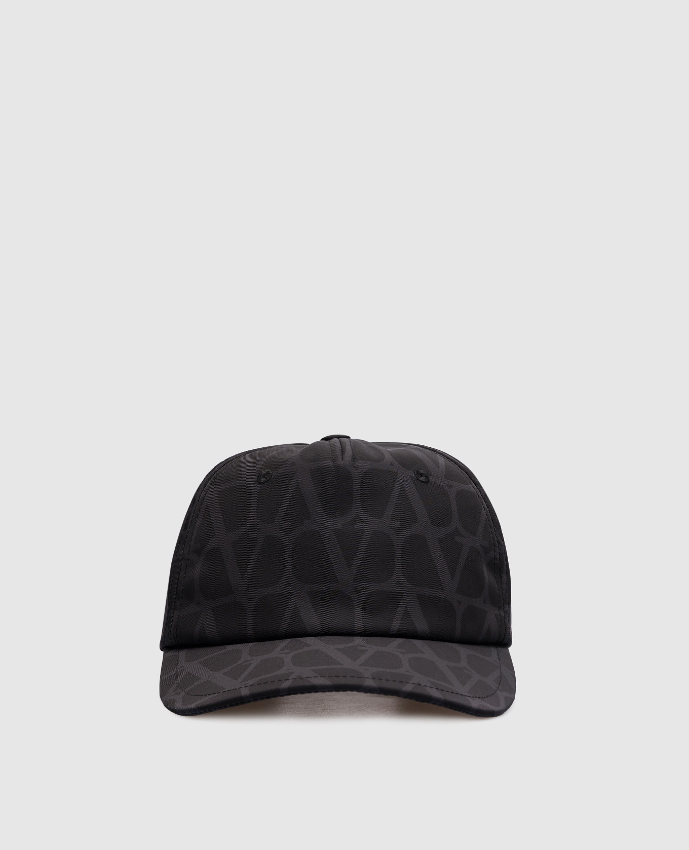 Black cap in Toile Iconographe pattern