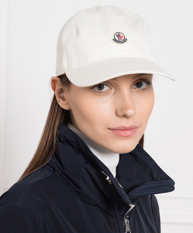 Moncler - Белая кепка с логотипом 3B00040V0006 купить в Symbol