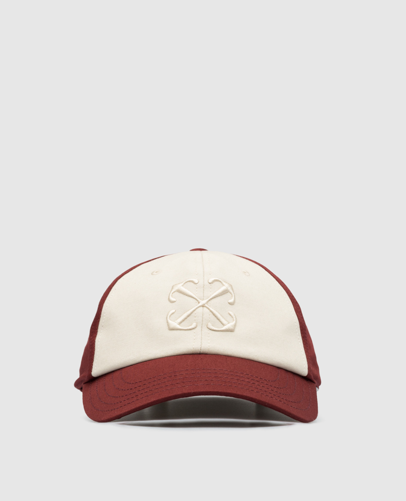 Бордовая кепка с вышивкой Arrow