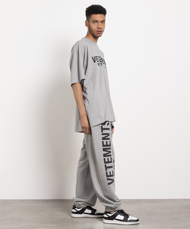 Vetements Gray joggers with logo print UE54SP100G image 2