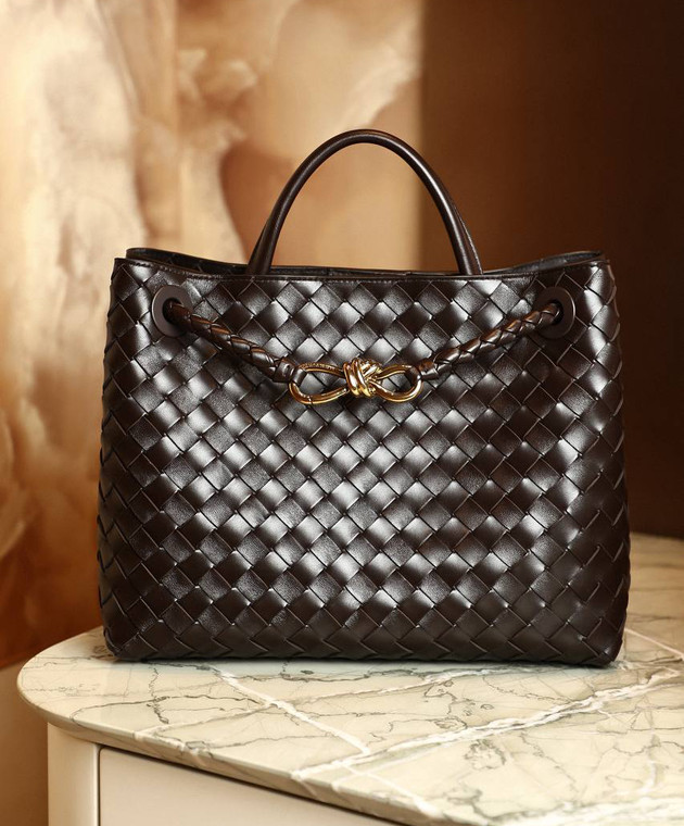 ユミムコヒ Bottega Veneta - Коричневий шкіряний тоут Andiamo з плетінням