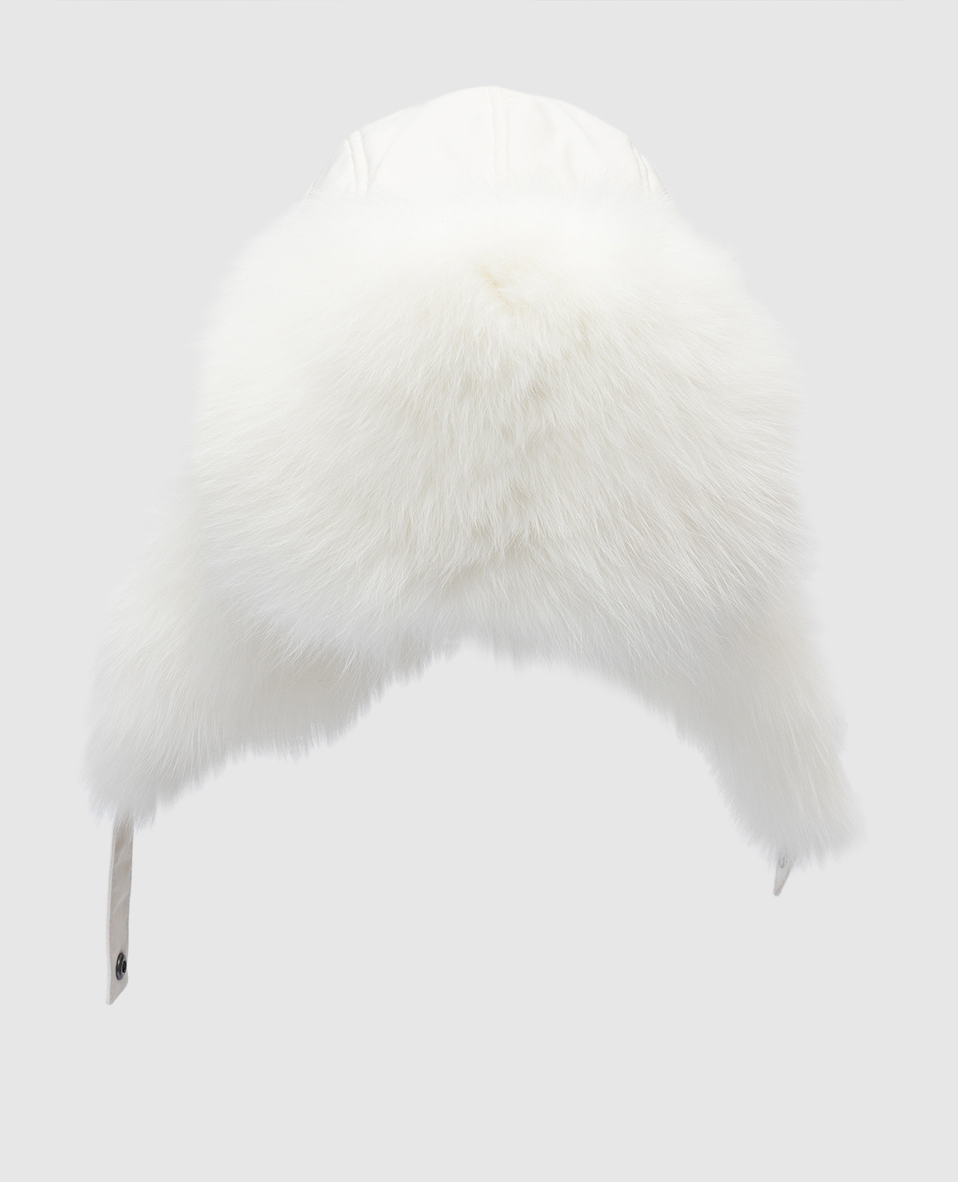Белая шапка-ушанка с мехом лисы
