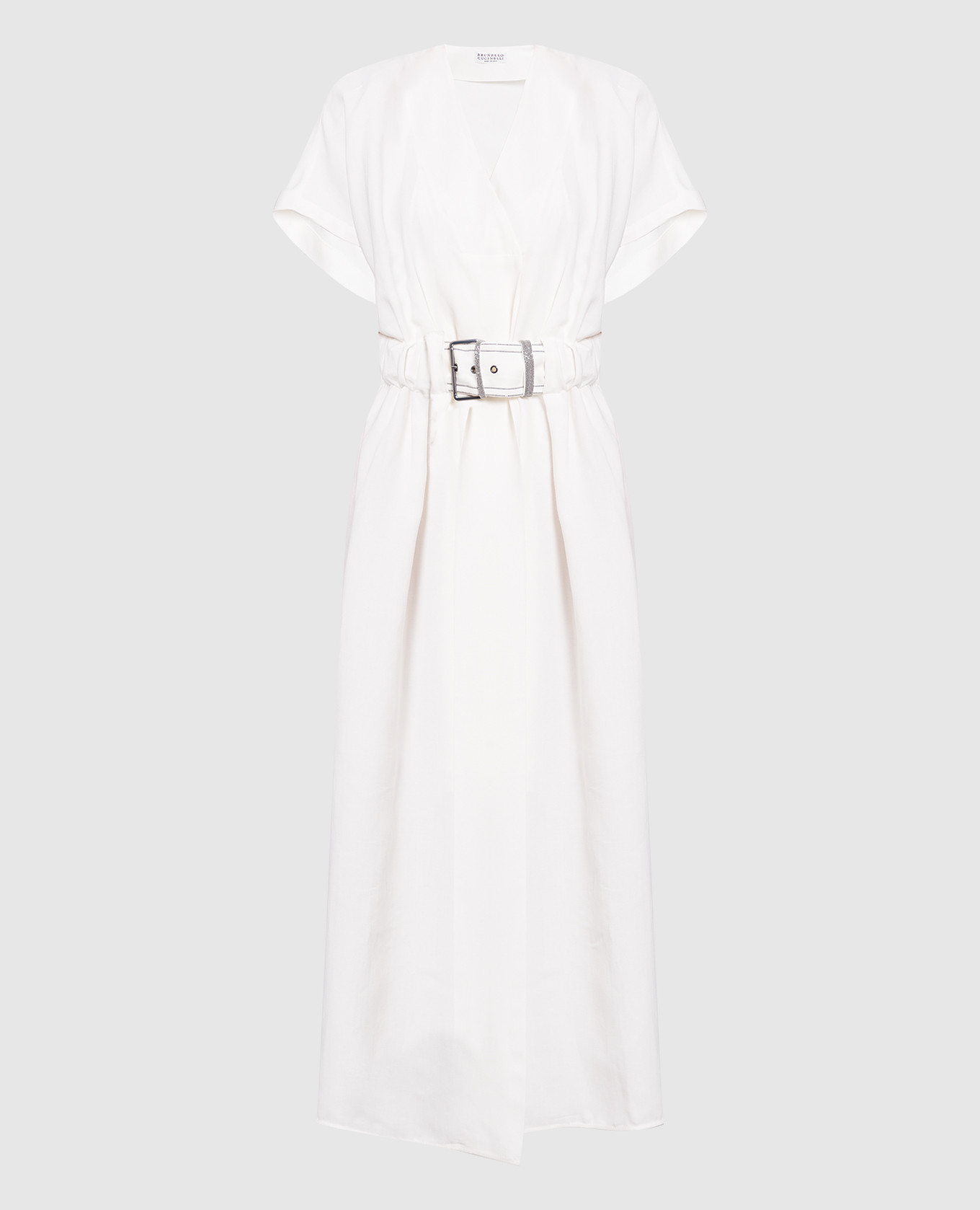 Белое платье с разрезами
